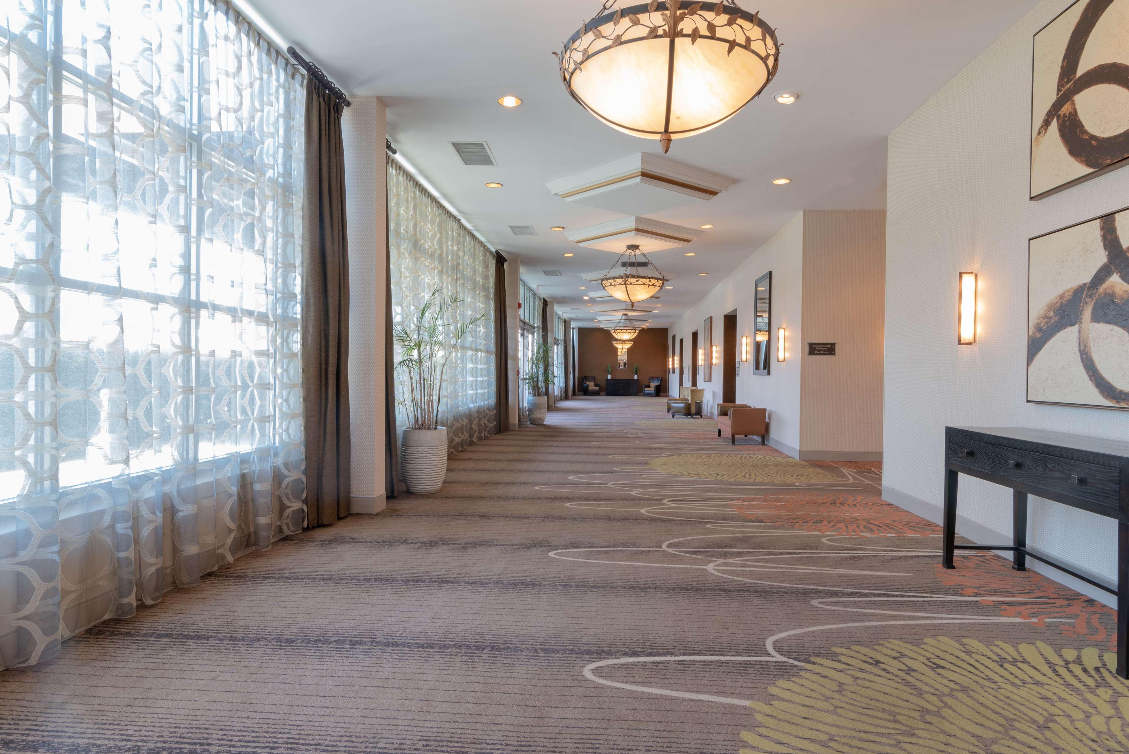 DoubleTree by Hilton Norfolk Airport Hotell Eksteriør bilde