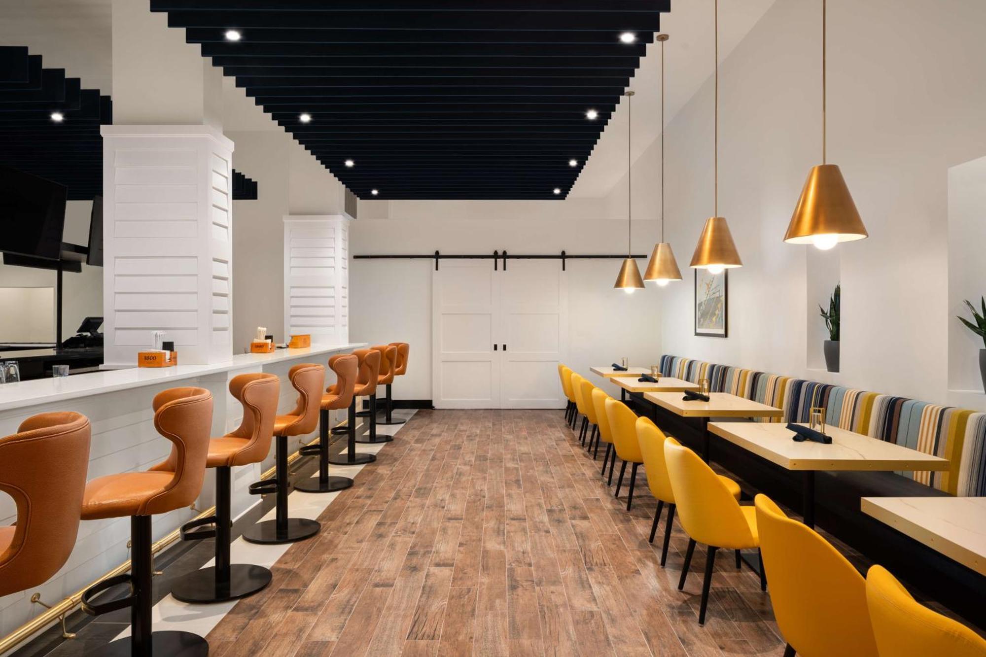 DoubleTree by Hilton Norfolk Airport Hotell Eksteriør bilde
