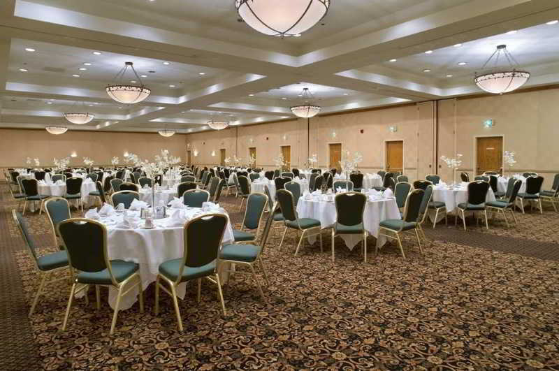 DoubleTree by Hilton Norfolk Airport Hotell Restaurant bilde