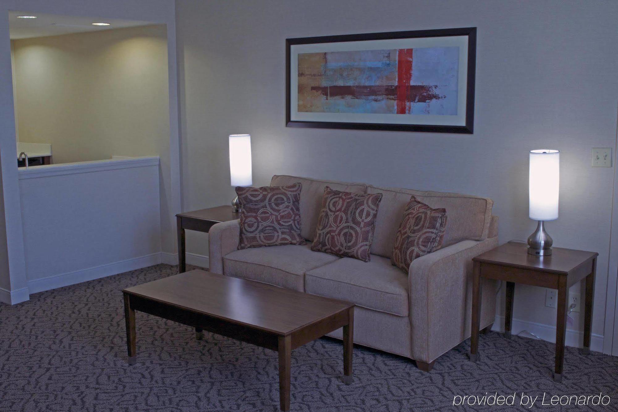DoubleTree by Hilton Norfolk Airport Hotell Eksteriør bilde